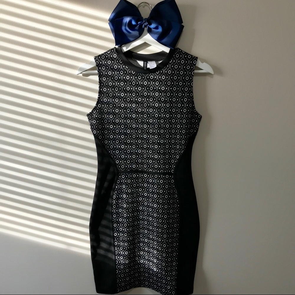 ‼️ Bundles ‼️H&M Divided Dresses*offer below👇🏻 * - Picture 5 of 5
